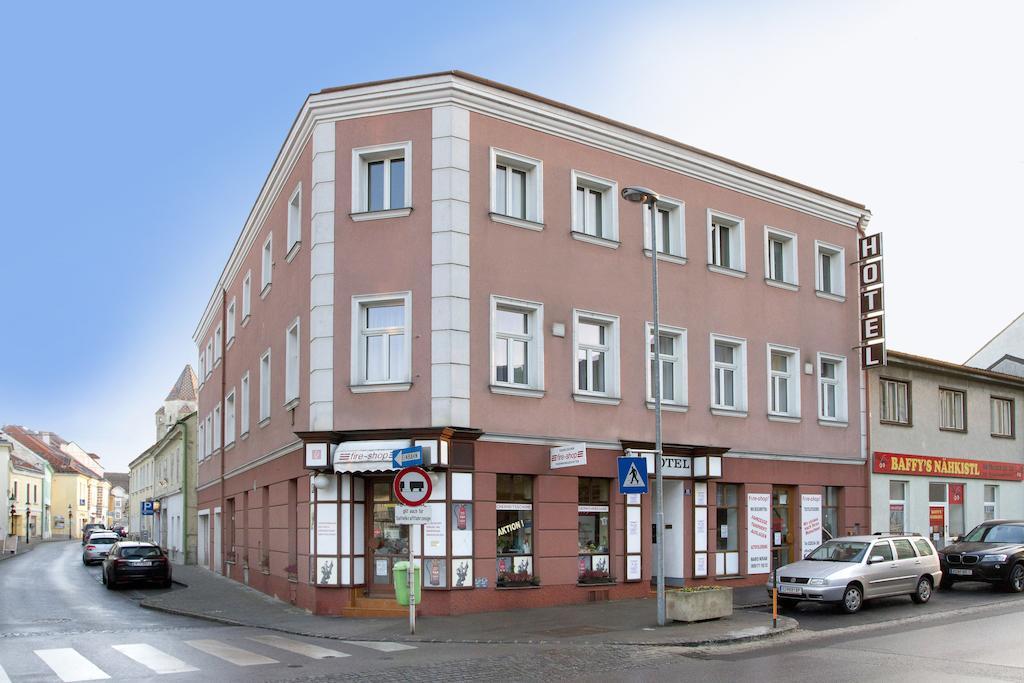 Hotel Zur Sonne Корнойбург Екстер'єр фото