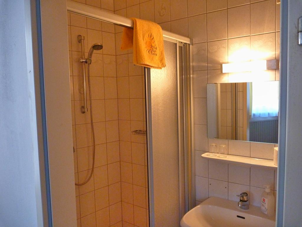 Hotel Zur Sonne Корнойбург Номер фото