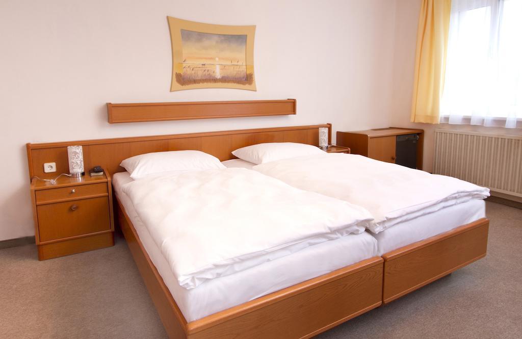 Hotel Zur Sonne Корнойбург Номер фото